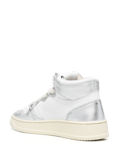 Autry Logo-patch Lace-up Sneakers In White