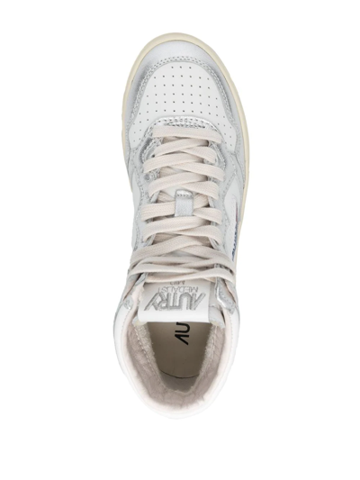 Autry Logo-patch Lace-up Sneakers In White