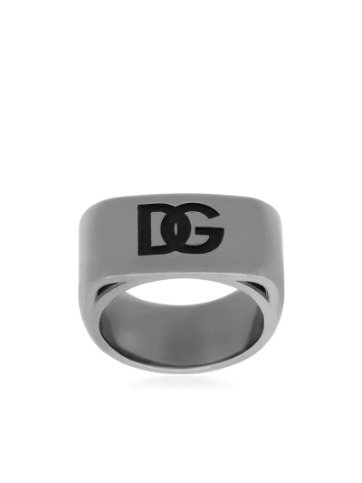 Dolce & Gabbana Dg Logo Embossed Signet Ring In Silver/palladium | ModeSens
