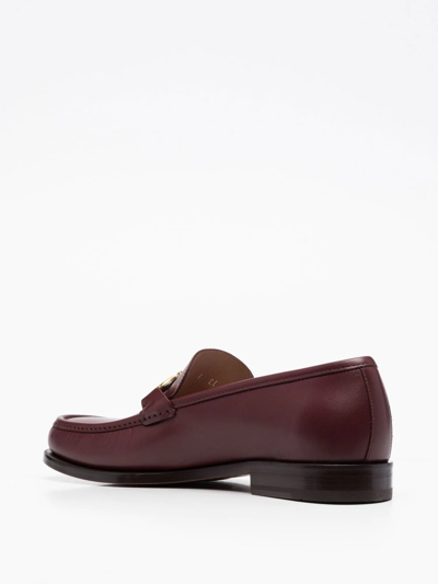 Ferragamo Gancini Plaque Loafers In Violett