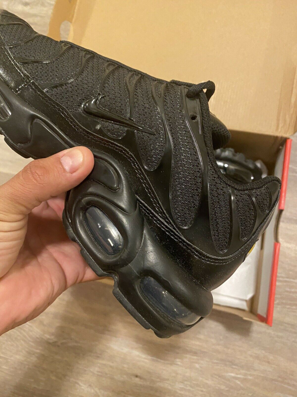 nike tn triple black