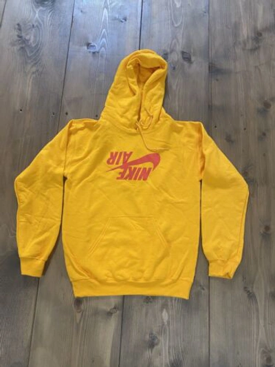 Nike travis scott online hoodie yellow