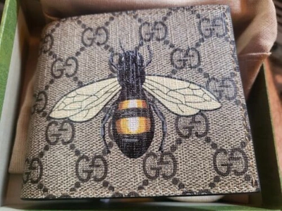 Gucci bumblebee clearance wallet