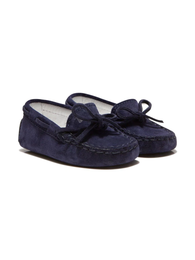Shop Tod's Suede Bow-front Loafers In 蓝色
