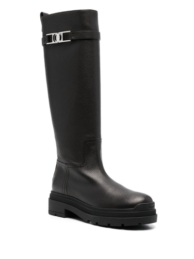 Ferragamo Leather Ryder Boots Buckle Detail In Schwarz