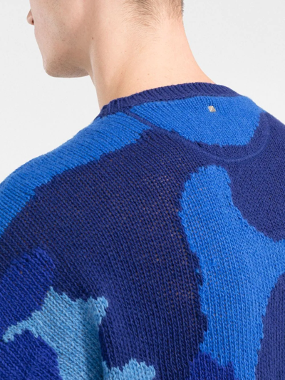 Shop Valentino Camouflage-motif Intarsia-knit Jumper In Blau