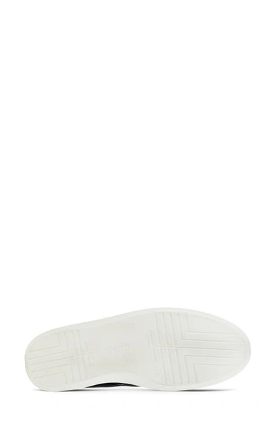 ecco quilted sneaker
