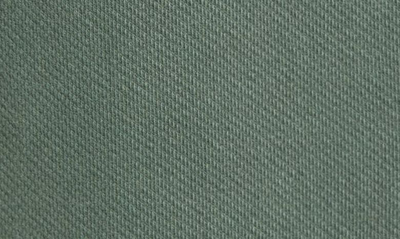 Treasure & Bond Stretch Organic Cotton Shorts In Green Wreath