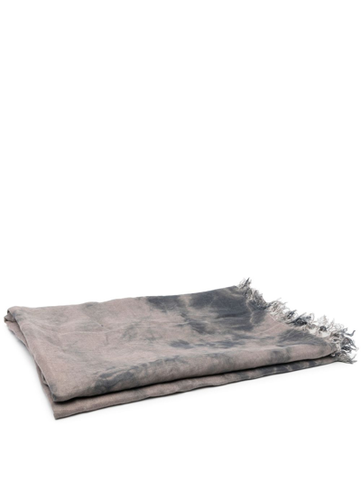 Shop Suzusan Tie-dye Blanket In Grau