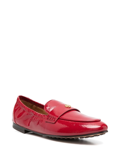 Shop Tory Burch Ballet 20mm Loafers In Rot