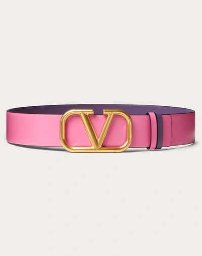 Shop Valentino Garavani Reversible Vlogo Signature Belt In Glossy Calfskin 40 Mm Woman Pink/purple 070