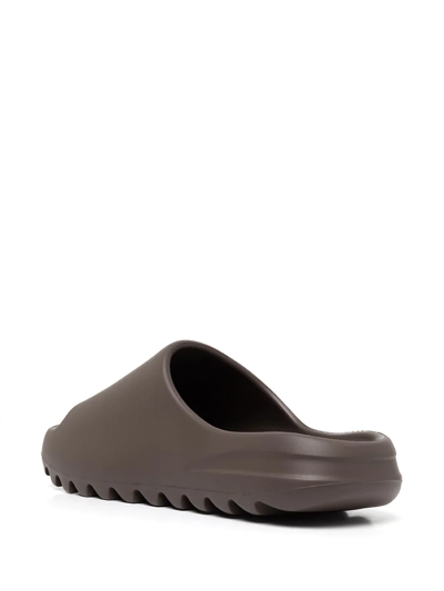 Adidas Originals Yeezy "soot 2021" Slides In Brown
