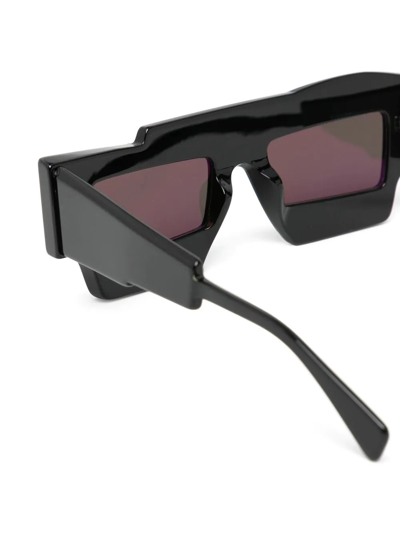 Shop Kuboraum Square-frame Sunglasses In Schwarz