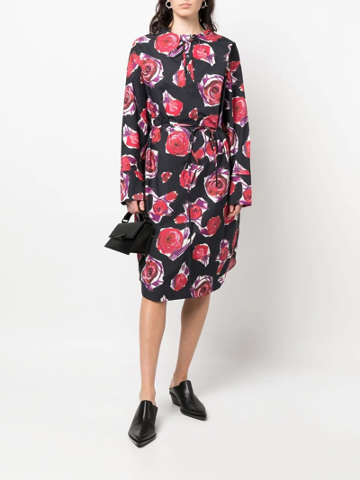 Shop Marni Rose-print Tie-waist Dress In Schwarz
