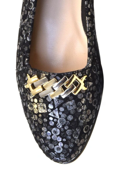 Amalfi By Rangoni Oste Loafer In Geometric Printed Leather