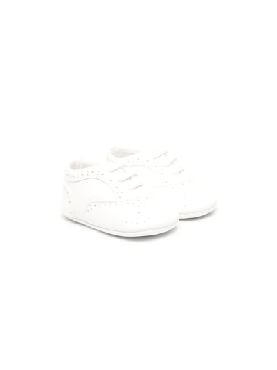 Shop Monnalisa Perforated-detail Pre-walkers In White