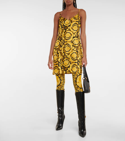 Versace Gold And Black Stretch Fabric Leggings With Baroque Heriatge Print In Black+gold