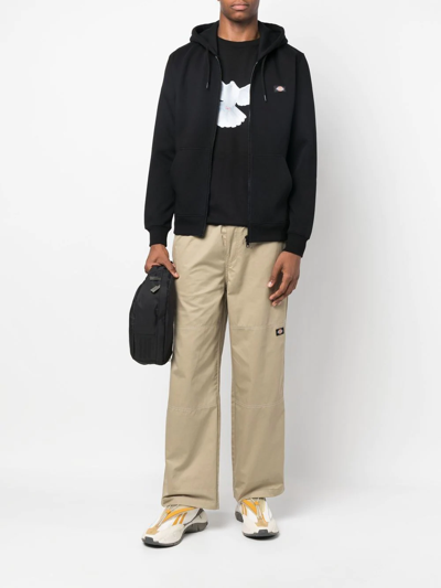 标贴长袖连帽衫