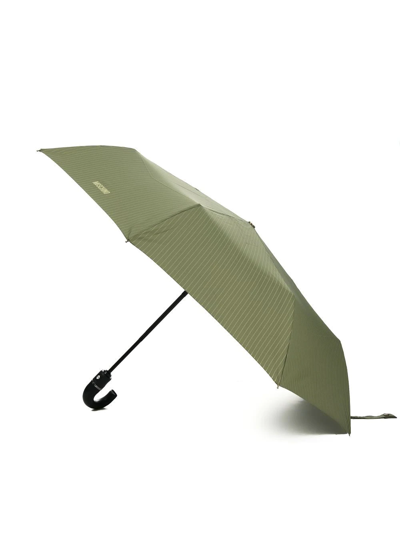 Shop Moschino Logo-print Umbrella In Grün