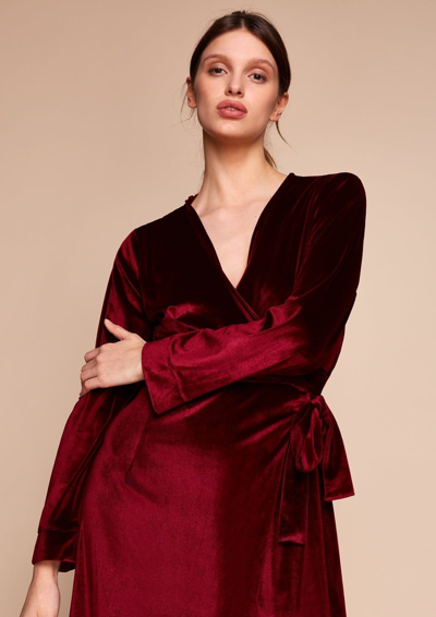 Gilda & Pearl Saratoga Damson Velvet Robe In  Damson