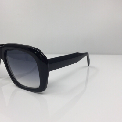 Pre-owned Goliath I Sunglasses Ultra  1 C. Shiny Black 58-20-145mm Holland In Grey Gradient
