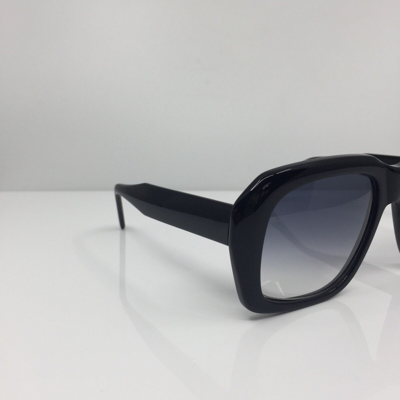 Pre-owned Goliath I Sunglasses Ultra  1 C. Shiny Black 58-20-145mm Holland In Grey Gradient