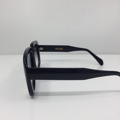 Pre-owned Goliath I Sunglasses Ultra  1 C. Shiny Black 58-20-145mm Holland In Grey Gradient