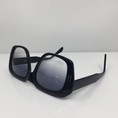 Pre-owned Goliath I Sunglasses Ultra  1 C. Shiny Black 58-20-145mm Holland In Grey Gradient