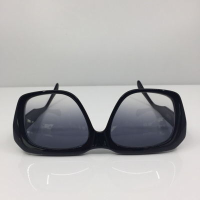 Pre-owned Goliath I Sunglasses Ultra  1 C. Shiny Black 58-20-145mm Holland In Grey Gradient