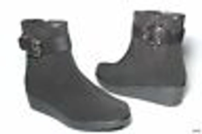 Pre-owned Stuart Weitzman Black Ankle Boots Fur Lined Full Zipper Small Wedge Warm