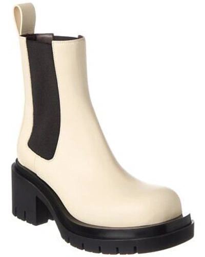 Pre-owned Bottega Veneta Lug Leather Boot Women's In White