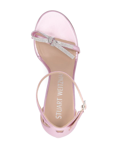 Stuart Weitzman Bow Accent Metallic Stiletto Sandals In 粉色
