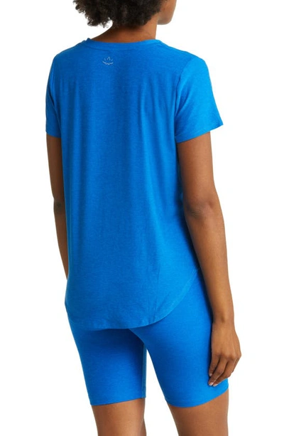 Shop Beyond Yoga On The Down Low T-shirt In Wayfinder Blue-wave