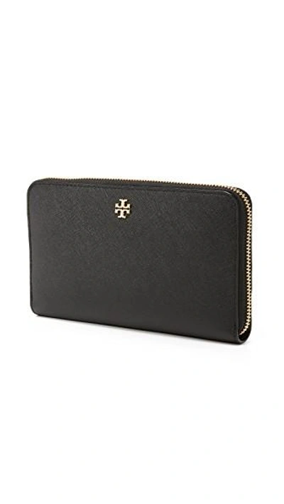 Shop Tory Burch Robinson Zip Continental Wallet In Black