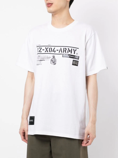 Shop Izzue Logo-print Short-sleeved T-shirt In White