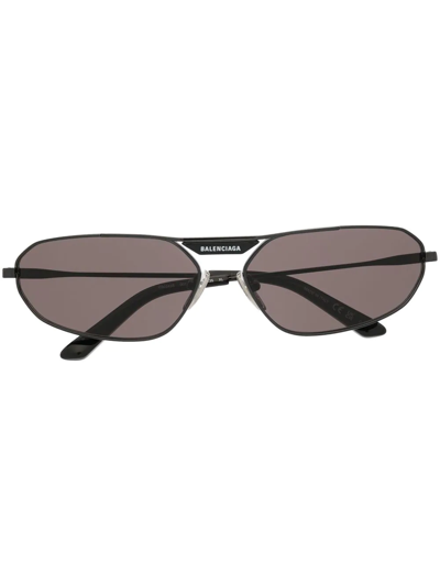 Shop Balenciaga Tag 2.0 Oval-frame Sunglasses In Schwarz