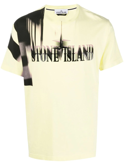 Stone Island Blurred Logo Print T-shirt In Gelb | ModeSens