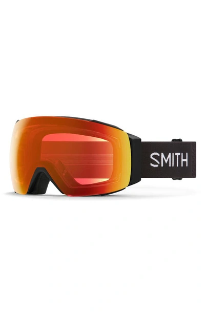 Shop Smith I/o Mag™ Snow Goggles In Black/ Everyday Red Mirror