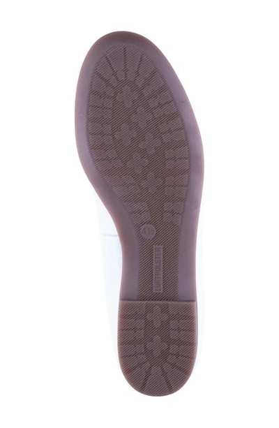 Ara Scout Flat In White Cervocalf