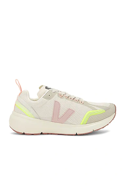Veja Condor 2 Alveomesh Natural Babe Jaune Fluo In Natural Babe And Fluo |  ModeSens