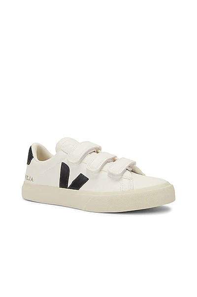 Veja Low-top Sneakers With Perforated Detailing And Rubber Sole In Extra White & Black