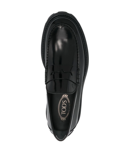 Shop Tod's Patent-leather Loafers In Schwarz