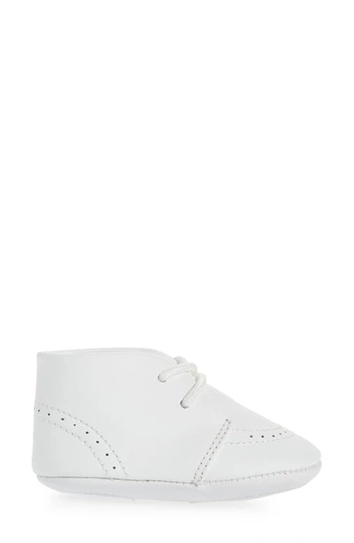 L'amour Benny Brogue Oxford Crib Shoe In White