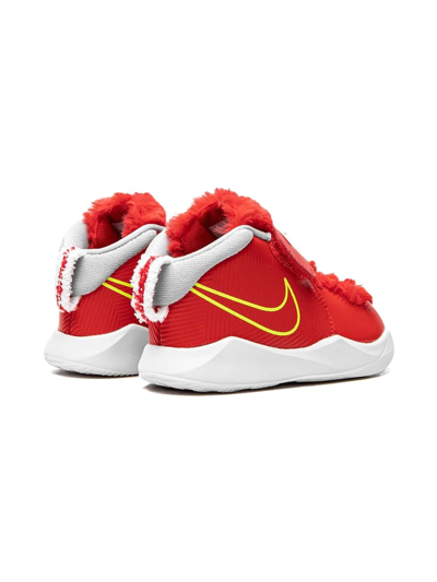 Nike Team Hustle 9 Sneakers In Red
