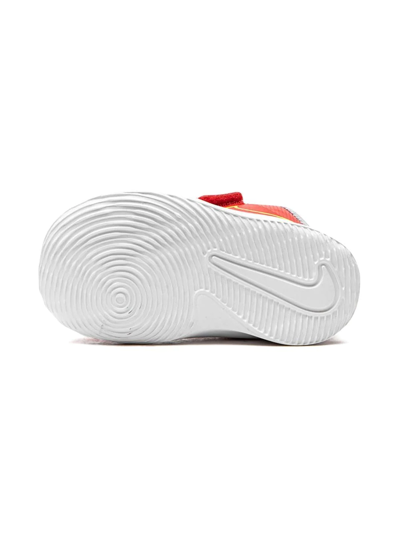 Nike Team Hustle 9 Sneakers In Red