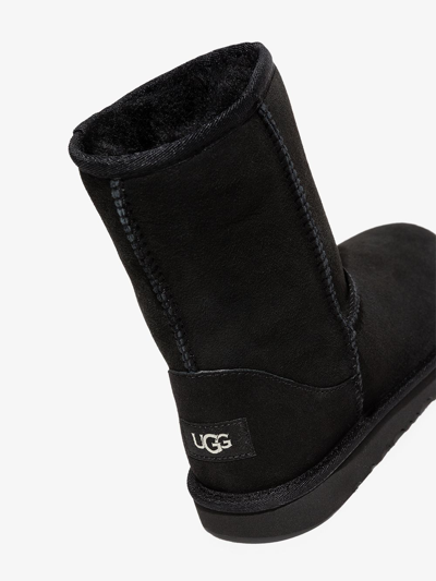 Ugg Teen Classic Short Ii Shearling Boots In 黑色
