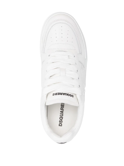 Dsquared2 Maple-leaf Patch Low-top Sneakers In White