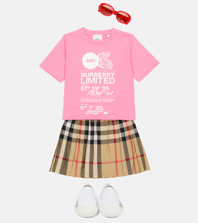 Shop Burberry Logo Cotton T-shirt In Bubblegum Pink