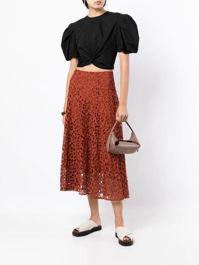Vince Cropped Knot T-shirt In Schwarz