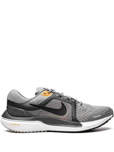 Shop Nike Zoom Vomero 16 Low-top Sneakers In Grau